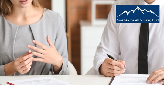 couple in a divorce lawyer's office